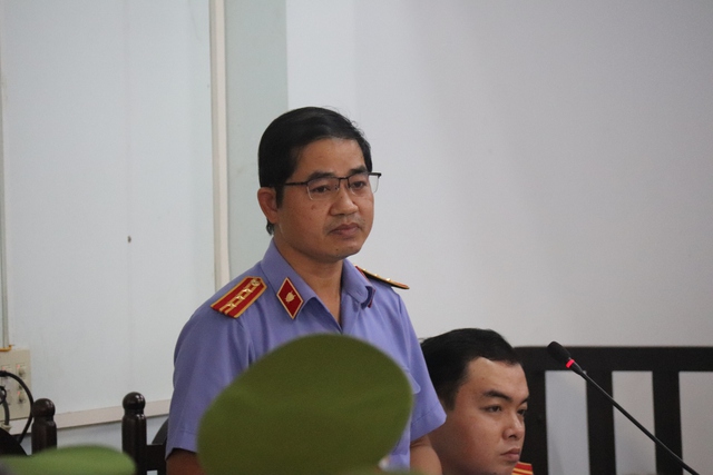 Bình Thuận: Tranh luận nảy lửa chi tiết Thảo 'lụi' ngoại phạm vụ hủy hoại tài sản - Ảnh 2.