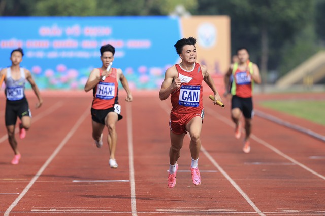 Nguyễn Thị Oanh vượt thử thách khắc nghiệt ở giải điền kinh vô địch quốc gia 2023 - Ảnh 3.