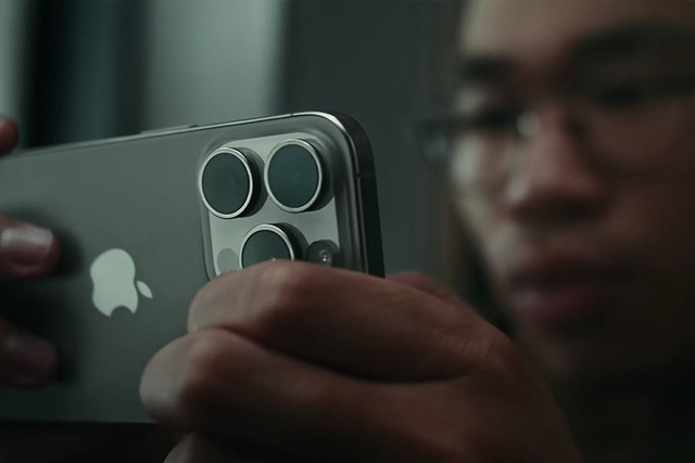 Apple phô diễn sức mạnh chơi game của iPhone 15 Pro - Ảnh 1.
