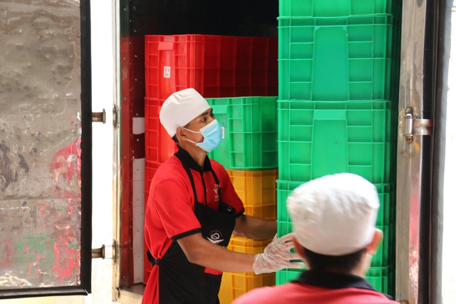Suất ăn bán trú khi giao tới trường phải cân ký - Ảnh 2. Suất ăn bán trú khi giao tới trường phải cân ký - Ảnh 2.