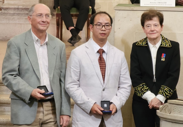 Vinh danh tiến sĩ đoạt giải thưởng Tremplin của Viện Hàn lâm khoa học Pháp - Ảnh 1.