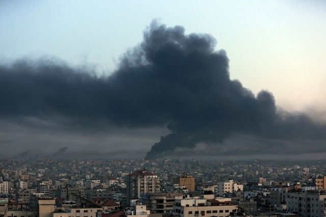 Israel tiếp tục đột kích sâu vào Gaza - Ảnh 1.