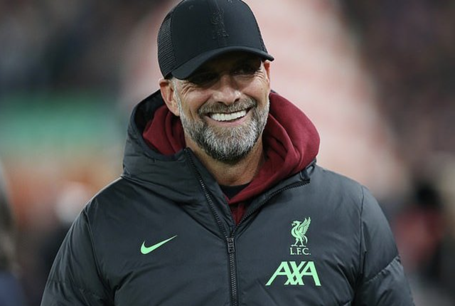 HLV Jurgen Klopp ca ngợi đêm hoàn hảo của Liverpool, dù Darwin Nunez bỏ lỡ khó tin - Ảnh 1. HLV Jurgen Klopp ca ngợi đêm hoàn hảo của Liverpool, dù Darwin Nunez bỏ lỡ khó tin - Ảnh 1.
