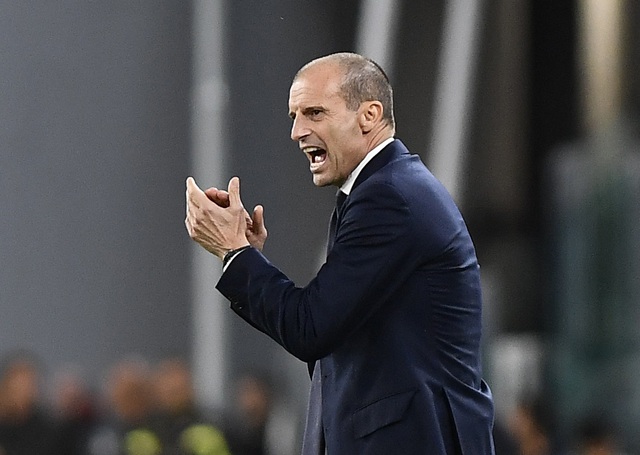 Bàn thắng cảm xúc phút bù giờ đưa Juventus vươn lên ngôi đầu Serie A - Ảnh 3. Bàn thắng cảm xúc phút bù giờ đưa Juventus vươn lên ngôi đầu Serie A - Ảnh 3.