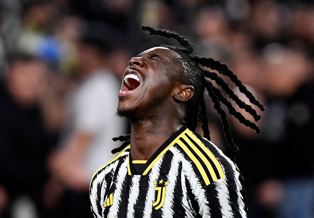 Bàn thắng cảm xúc phút bù giờ đưa Juventus vươn lên ngôi đầu Serie A - Ảnh 1.