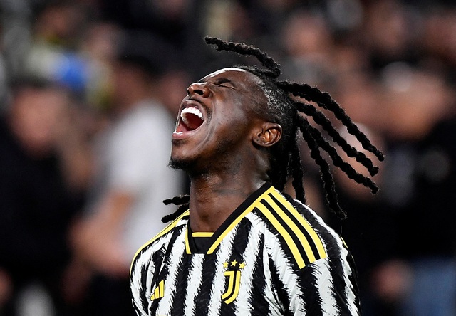Bàn thắng cảm xúc phút bù giờ đưa Juventus vươn lên ngôi đầu Serie A - Ảnh 1. Bàn thắng cảm xúc phút bù giờ đưa Juventus vươn lên ngôi đầu Serie A - Ảnh 1.