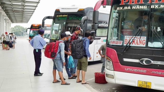TP.HCM tăng cường điều phối xe khách đi Đà Lạt, Cần Thơ - Ảnh 1.