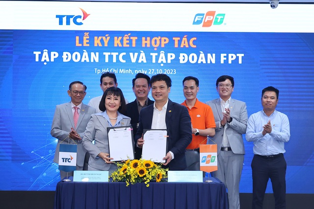 Lễ ký kết hợp tác giữa Tập đoàn TTC và Tập đoàn FPT  - Ảnh 1.