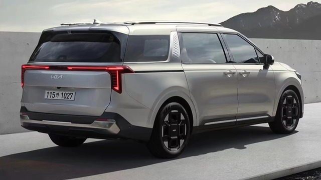 Kia Carnival 2024 cải tiến ngoại hình, thêm động cơ hybrid - Ảnh 2. Kia Carnival 2024 cải tiến ngoại hình, thêm động cơ hybrid - Ảnh 2.
