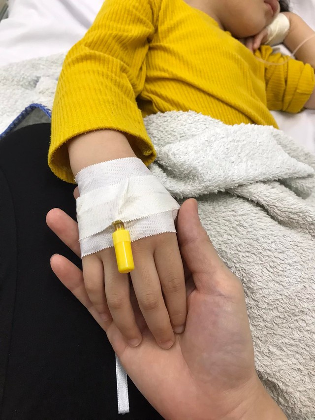 TP.HCM: Nhiều người ngộ độc nặng sau ăn bánh su kem từ ngày hội Trung thu - Ảnh 1. TP.HCM: Nhiều người ngộ độc nặng sau ăn bánh su kem từ ngày hội Trung thu - Ảnh 1.