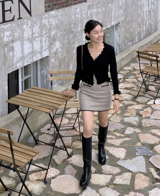 Sắm áo dệt kim, nàng sẽ có thêm 1001 cảm hứng phối đồ đón thu - Ảnh 7. Sắm áo dệt kim, nàng sẽ có thêm 1001 cảm hứng phối đồ đón thu - Ảnh 7.