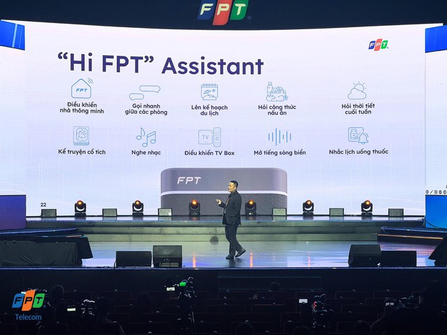 Ông Lê Trọng Đức - Phó Giám đốc Khối Công nghệ và Sản phẩm dịch vụ FPT Telecom tiết lộ về FPT Speaker tại Techday 2023