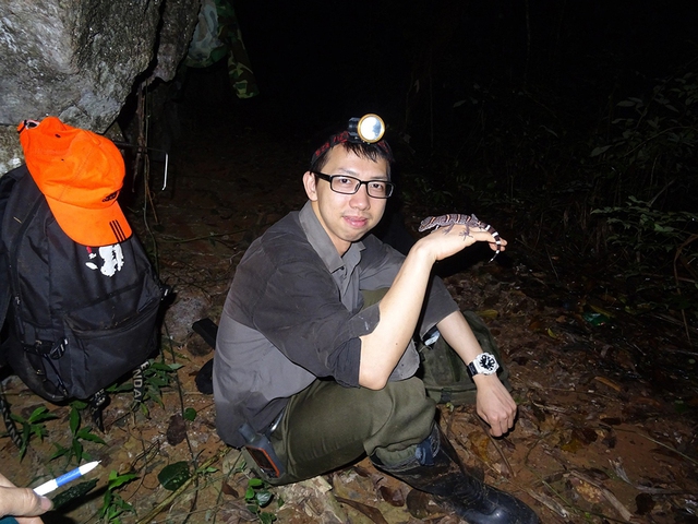 Tiến sĩ trẻ sống trong rừng để nghiên cứu khoa học - Ảnh 3.