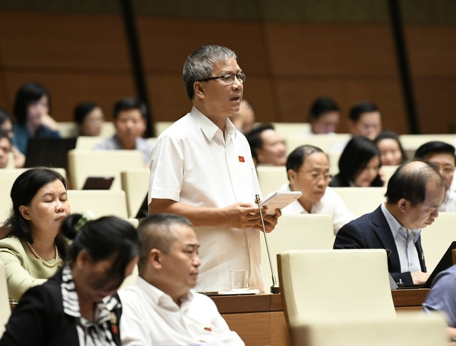 'Chúng ta có tiền, có quyền tạo ra chính sách, nhưng sao triển khai khó đến thế' - Ảnh 1.