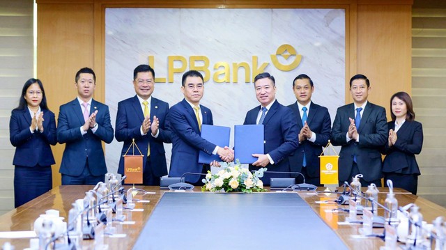 LPBank và Tập đoàn Hưng Thịnh ký hợp đồng tín dụng 5.000 tỉ đồng  - Ảnh 1.