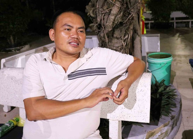 Chàng trai đi xin từng bó rau về nuôi hơn 200 đứa con - Ảnh 2. Chàng trai đi xin từng bó rau về nuôi hơn 200 đứa con - Ảnh 2.