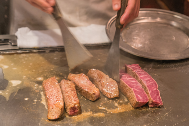 Thịt bò Kobe từ nông trại tới bàn ăn để đảm bảo hương vị khó quên  - Ảnh 3.