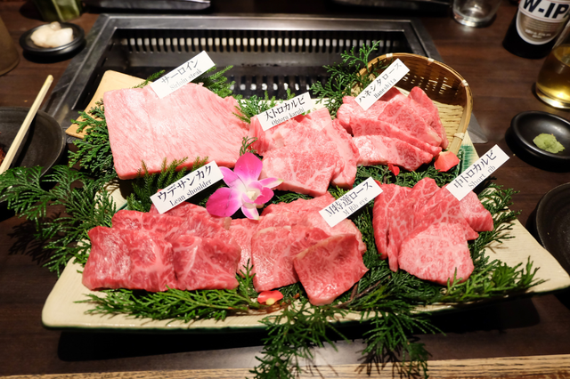 Thịt bò Kobe từ nông trại tới bàn ăn để đảm bảo hương vị khó quên  - Ảnh 2.