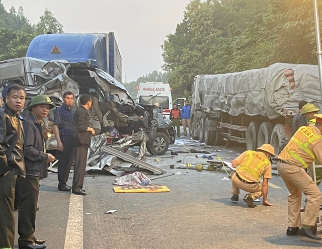 Tai nạn 16 người thương vong ở Lạng Sơn: Khởi tố tài xế xe khách - Ảnh 1.