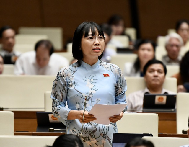 ĐBQH đề nghị cho đặt cọc bất động sản sớm, dù khách hàng có thể rủi ro - Ảnh 1. ĐBQH đề nghị cho đặt cọc bất động sản sớm, dù khách hàng có thể rủi ro - Ảnh 1.