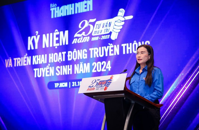 Bí thư T.Ư Đoàn Nguyễn Phạm Duy Trang chúc mừng 25 năm 'Tư vấn mùa thi' - Ảnh 2. Bí thư T.Ư Đoàn Nguyễn Phạm Duy Trang chúc mừng 25 năm 'Tư vấn mùa thi' - Ảnh 2.