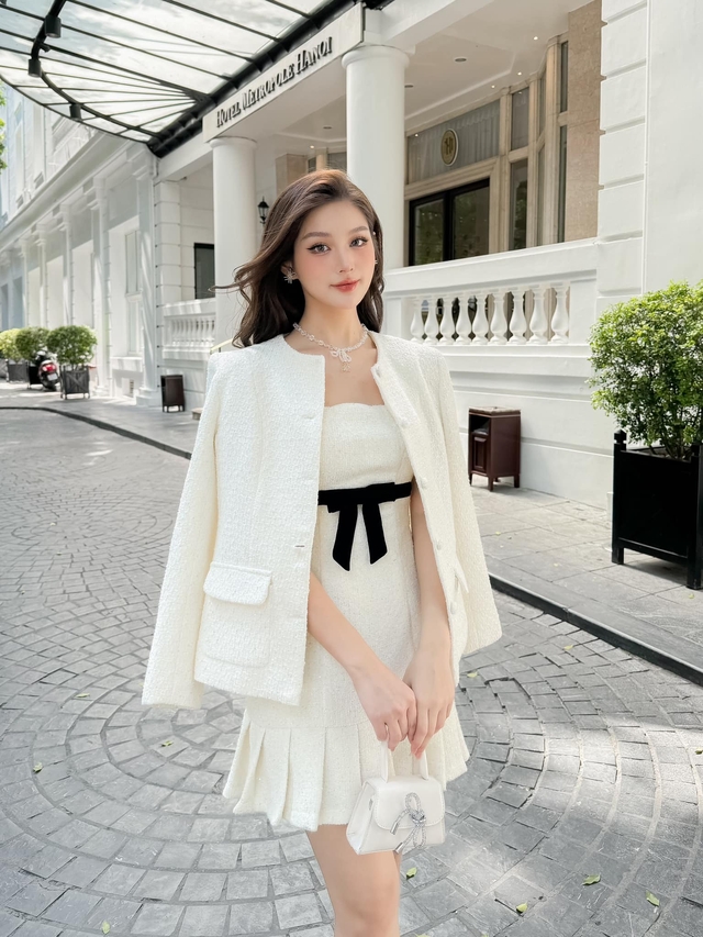 1.001 dáng váy xòe “đốn tim” phái đẹp vì vẻ ngoài duyên dáng, yêu kiều - Ảnh 7. 1.001 dáng váy xòe “đốn tim” phái đẹp vì vẻ ngoài duyên dáng, yêu kiều - Ảnh 7.