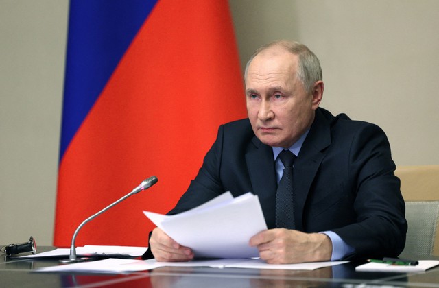 Tổng thống Putin nói gì về vụ bạo loạn chống người Israel ở sân bay Nga? - Ảnh 1. Tổng thống Putin nói gì về vụ bạo loạn chống người Israel ở sân bay Nga? - Ảnh 1.