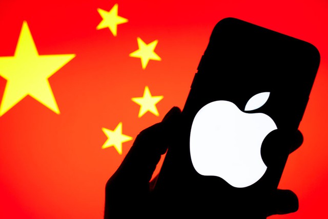 Cúi đầu trước Trung Quốc, Apple bắt đầu điều chỉnh các quy tắc App Store - Ảnh 1.