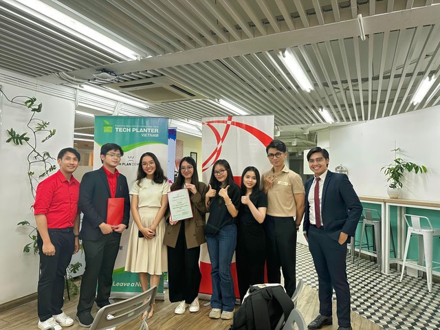 Nữ sinh Bách khoa tự kiếm tiền đi học và những thành tích đáng nể - Ảnh 2. Nữ sinh Bách khoa tự kiếm tiền đi học và những thành tích đáng nể - Ảnh 2.