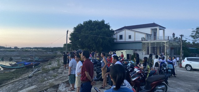 Bé trai 4 tuổi mất tích bí ẩn khi chơi trước cổng nhà người thân - Ảnh 1. Bé trai 4 tuổi mất tích bí ẩn khi chơi trước cổng nhà người thân - Ảnh 1.