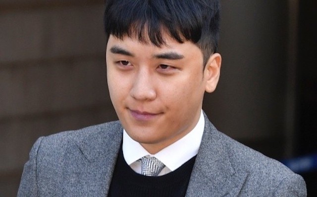 Seungri bị phanh phui chuyện 'bắt cá hai tay' - Ảnh 1.