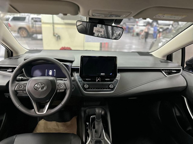 Toyota Corolla Altis 2023 nâng cấp trang bị, tăng giá tại Việt Nam   - Ảnh 3.