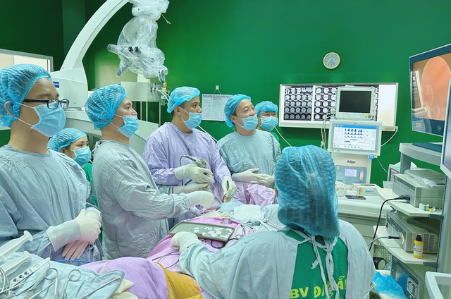 Đà Nẵng thu hút bác sĩ trình độ cao, trợ cấp đến 200 lần lương cơ sở - Ảnh 1.