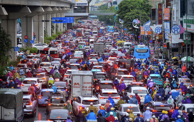 Hà Nội 'điểm đen' ùn tắc không giảm còn tăng - Ảnh 1.