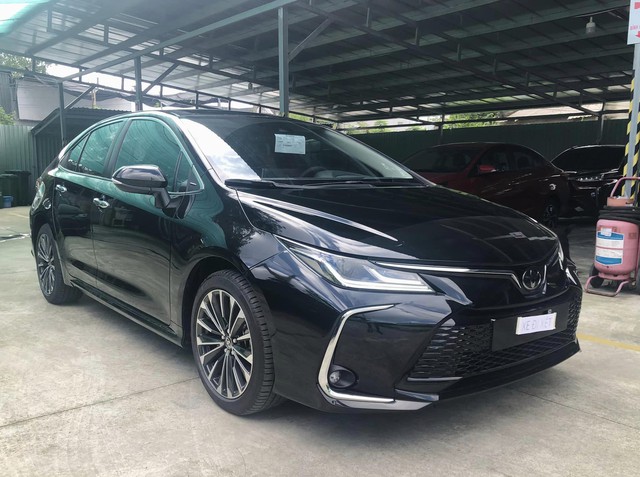 Toyota Corolla Altis 2023 nâng cấp trang bị, tăng giá tại Việt Nam   - Ảnh 1.