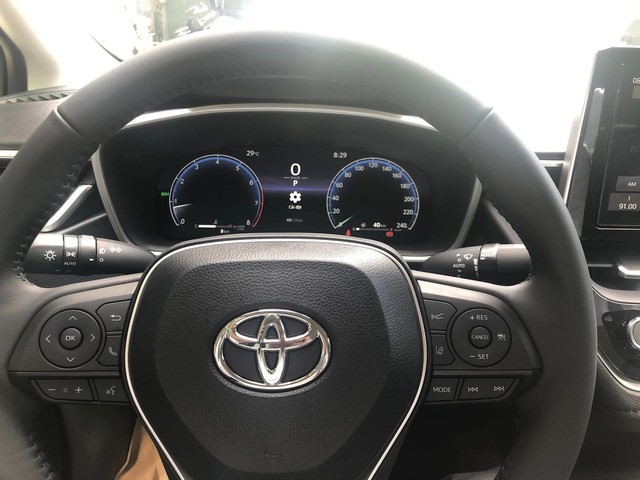 Toyota Corolla Altis 2023 nâng cấp trang bị, tăng giá tại Việt Nam   - Ảnh 2.