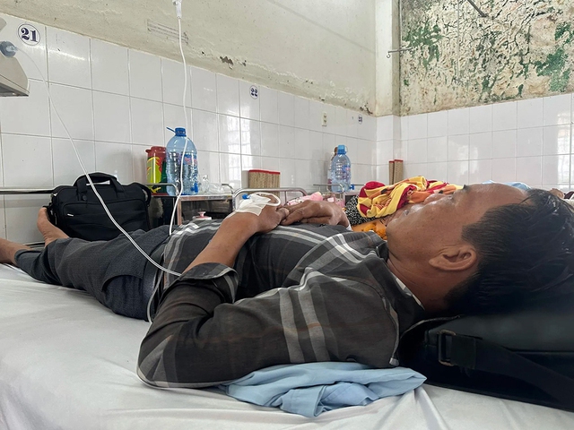 Yêu cầu báo cáo, xử lý nhanh các vụ ngộ độc thực phẩm - Ảnh 1. Yêu cầu báo cáo, xử lý nhanh các vụ ngộ độc thực phẩm - Ảnh 1.