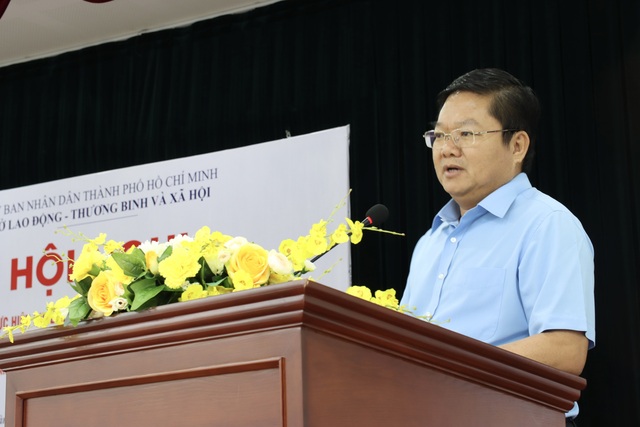TP.HCM đã đưa 894 người lang thang xin ăn vào các cơ sở xã hội - Ảnh 2. TP.HCM đã đưa 894 người lang thang xin ăn vào các cơ sở xã hội - Ảnh 2.