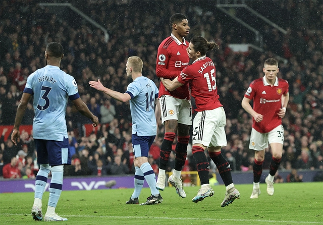 Old Trafford cần chiến thắng - Ảnh 1.