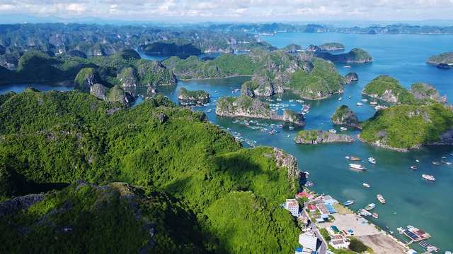 Hải Phòng nâng mức phí tham quan Di sản thiên nhiên thế giới quần đảo Cát Bà - Ảnh 2. Hải Phòng nâng mức phí tham quan Di sản thiên nhiên thế giới quần đảo Cát Bà - Ảnh 2.