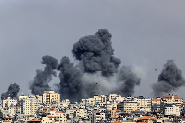 Việt Nam quan ngại sâu sắc trước xung đột giữa lực lượng Hamas và Israel - Ảnh 1.