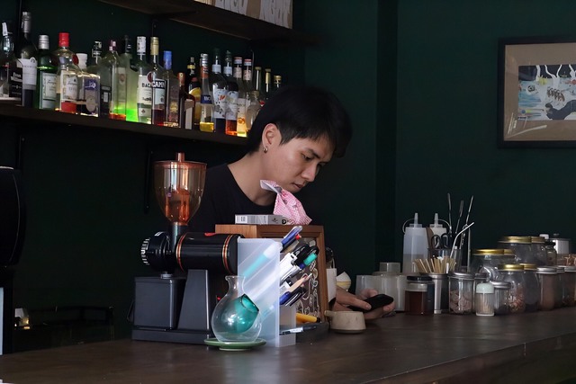 Tiệm cà phê ‘ẩn mình’ là gì mà mê hoặc người sống lowkey? - Ảnh 10. Tiệm cà phê ‘ẩn mình’ là gì mà mê hoặc người sống lowkey? - Ảnh 10.