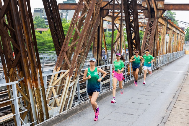 Gần 11.000 vận động viên tham gia giải chạy quốc tế VPBank Hanoi International Marathon 2023 - Ảnh 4.