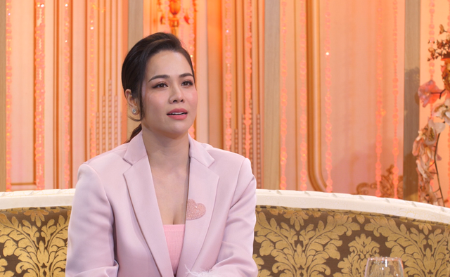 Nhật Kim Anh: Từng đi 'hối lộ' các quán cà phê bật nhạc của mình - Ảnh 2. Nhật Kim Anh: Từng đi 'hối lộ' các quán cà phê bật nhạc của mình - Ảnh 2.