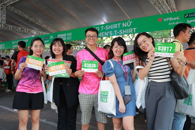 Gần 11.000 vận động viên tham gia giải chạy quốc tế VPBank Hanoi International Marathon 2023 - Ảnh 3.