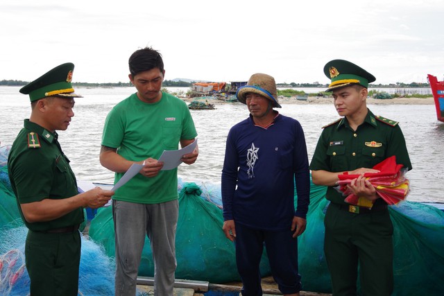Việt Nam quyết tâm gỡ “thẻ vàng” IUU - Ảnh 2. Việt Nam quyết tâm gỡ “thẻ vàng” IUU - Ảnh 2.