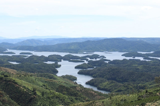 Hồ Tà Đùng (H.Đắk Glong), nơi được nhiều khách du lịch lựa chọn khám phá khi đến Đắk Nông - Ảnh: Tâm An