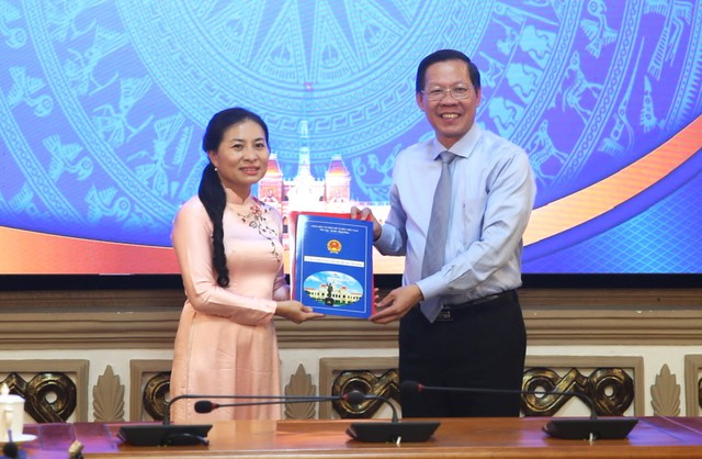 Nhân sự TP.HCM: Bà Phan Kiều Thanh Hương làm Phó giám đốc Sở Nội vụ - Ảnh 1.