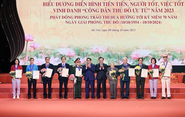'Xây dựng người Hà Nội tiêu biểu cho văn hóa, phẩm giá con người Việt Nam' - Ảnh 4.