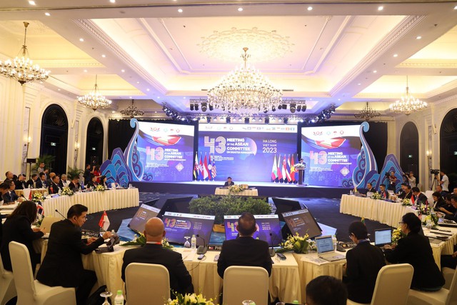 Hội nghị thường niên lần thứ 43 của Ủy ban ASEAN về Quản lý thiên tai  - Ảnh 2.